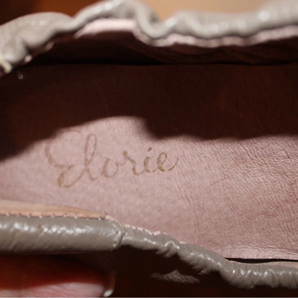 Elorie Ballet Flats in French Gray (Taupe) EUC - Size 8.5 - Picture 6 of 6
